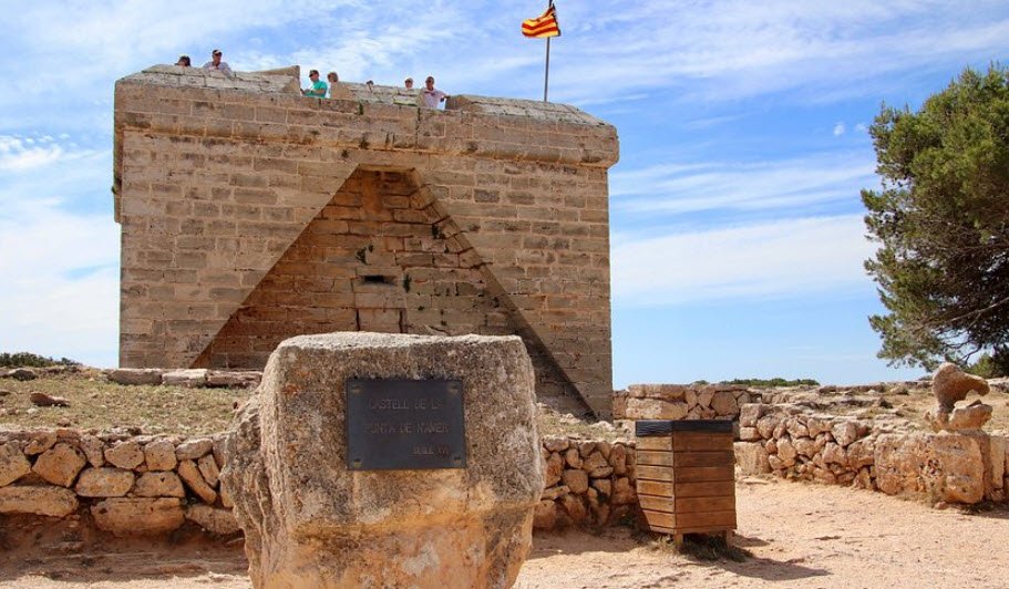 Castell de la Punta de n'Amer, Spain